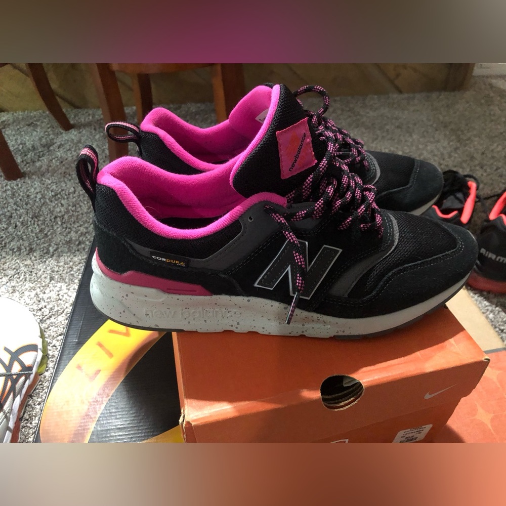 New balance 997 cordura black pink sz 8.5